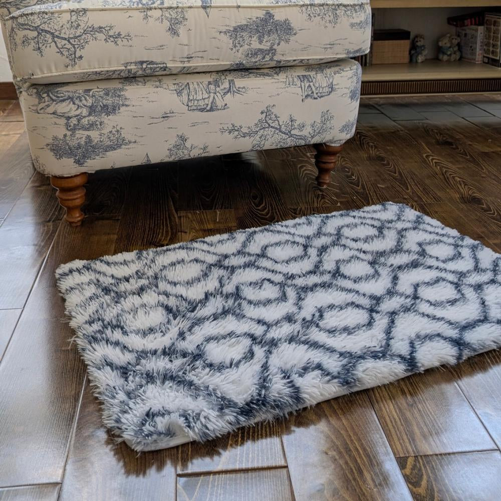 Floor Mat White Pattern 50cm x 76cm