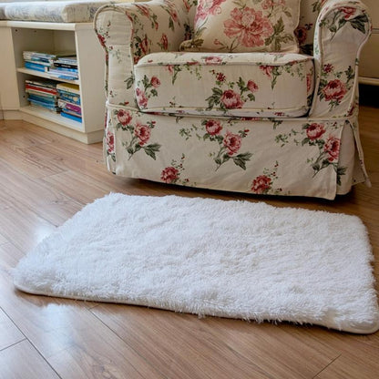 Floor Mat White Poly-Fur 50cm x 76cm