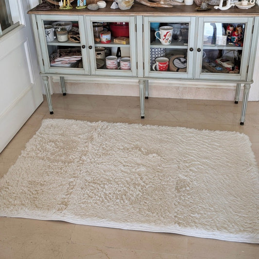Floor Mat White Poly-Fur Shiny 120cm x 152cm