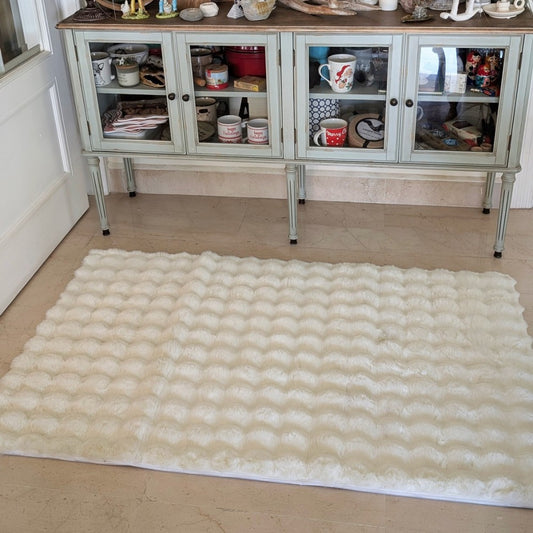 Floor Mat White Wavy 120cm x 152cm
